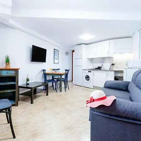 2a Cozy Flores With Pool Apartament